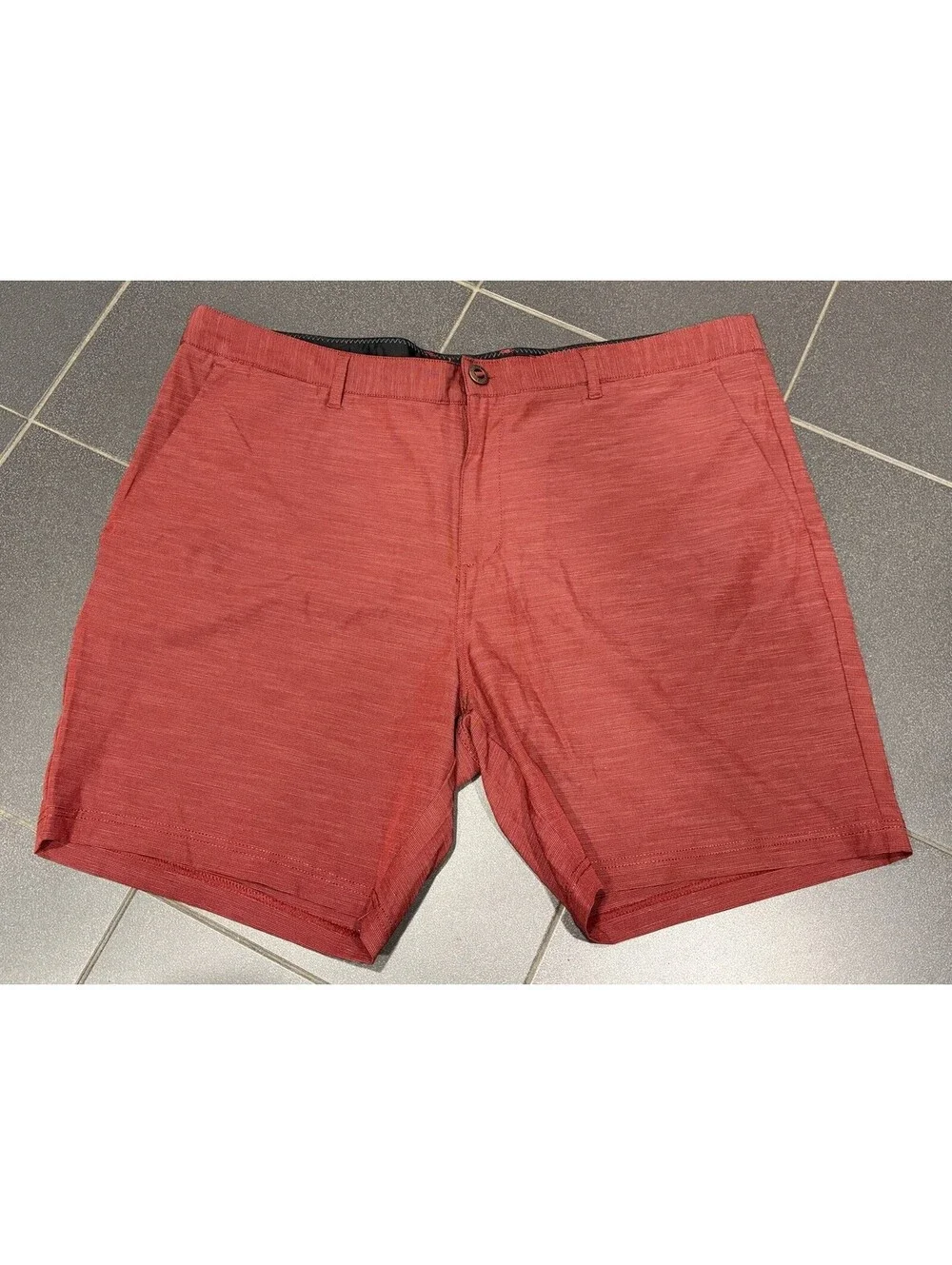 Visive Men’s Hybrid Shorts Size 40 Lot Of 2 Tan And Red